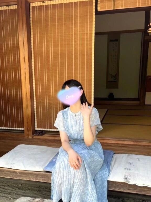 しばらくの間お休みします(  . .)"