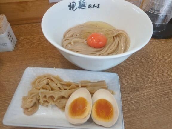 絶対探しちゃう(/// ^///)