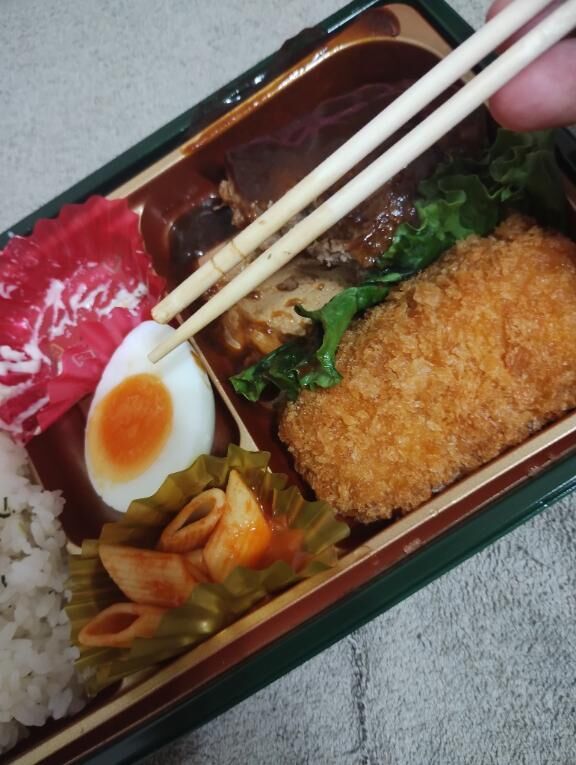 ハンバーグ弁当