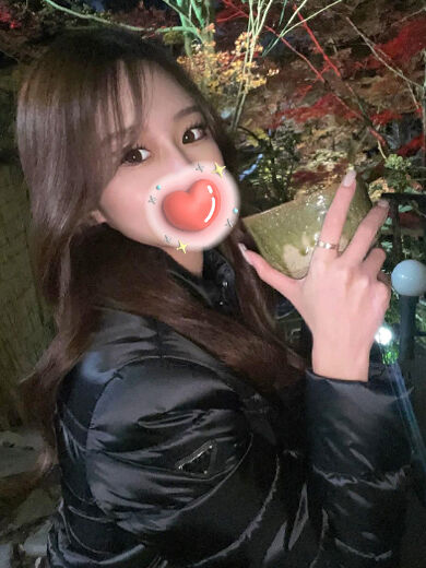 手錠で身動き取れずに