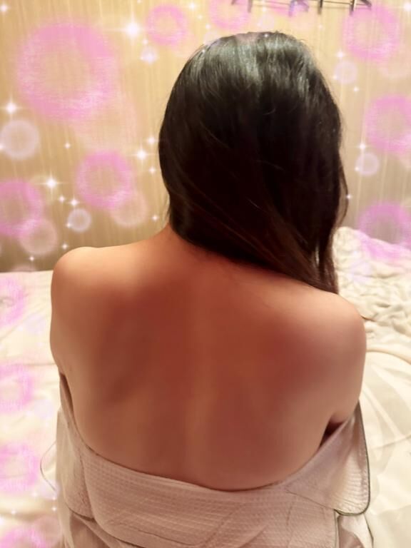 明日　出勤します。