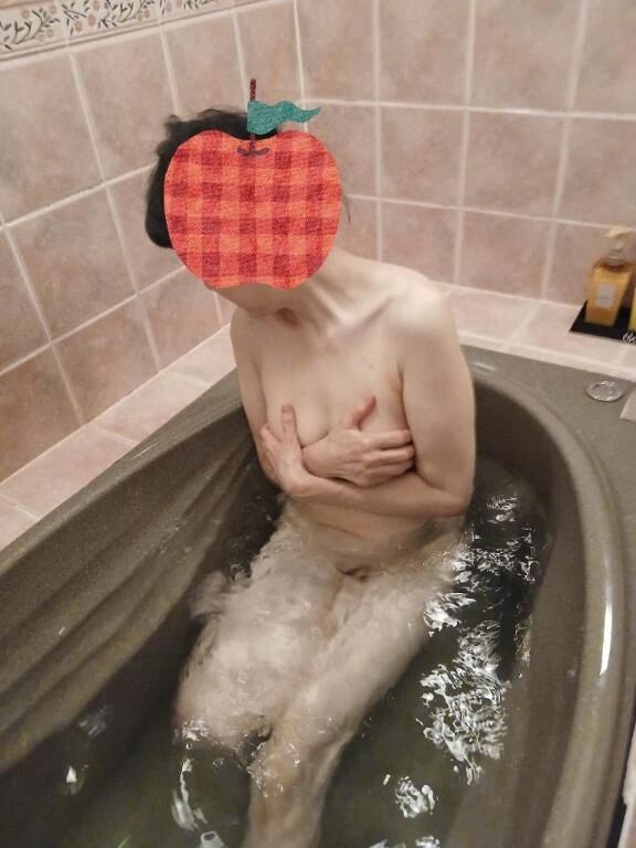 白い肌の私です。