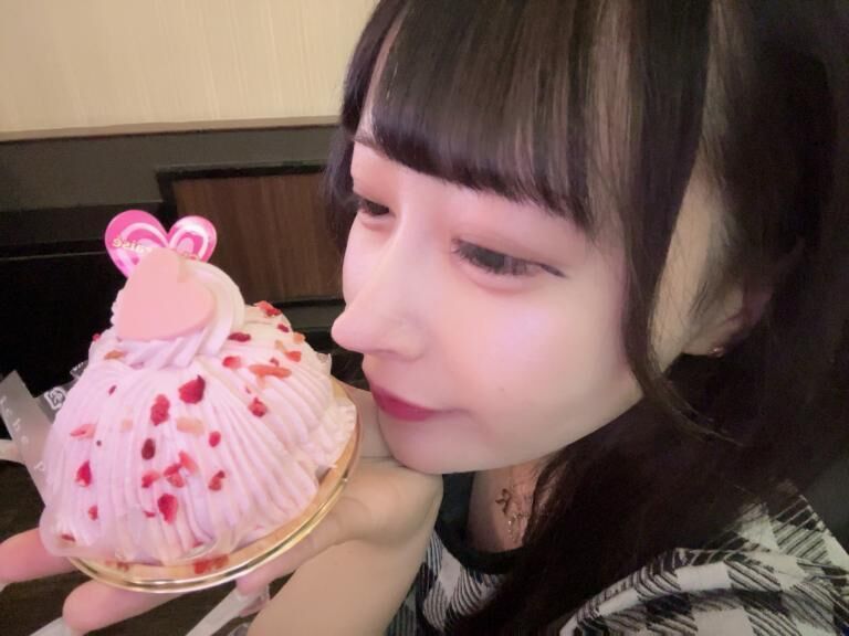 飛んでいきます･*･:≡(　ε:)