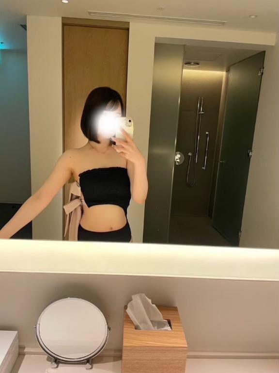 お顔も耳も首もぺろっ♡♡