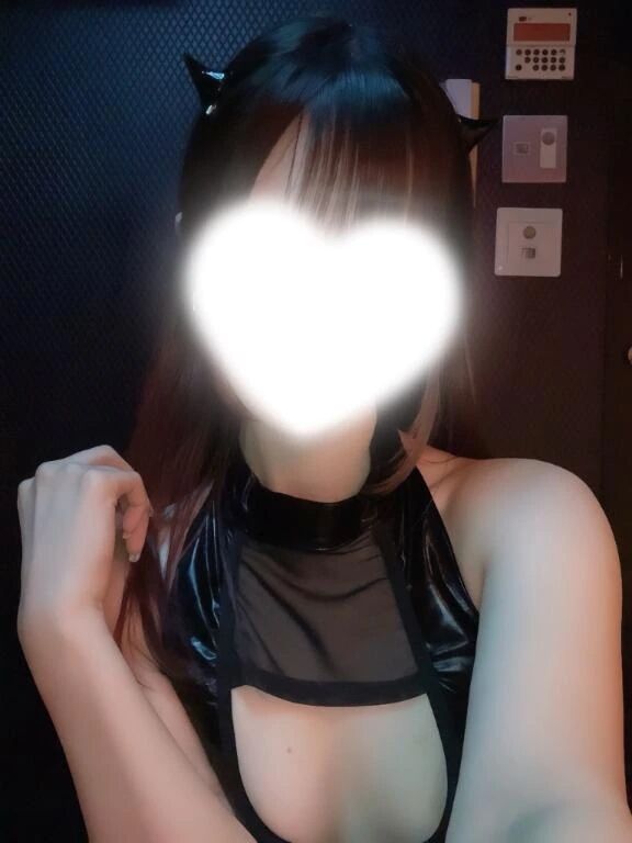 服は着てる方が…