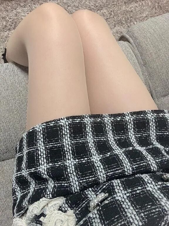 見つめられながらの…