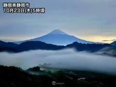 富士山初冠雪