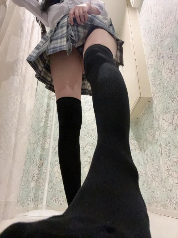 脚あげる