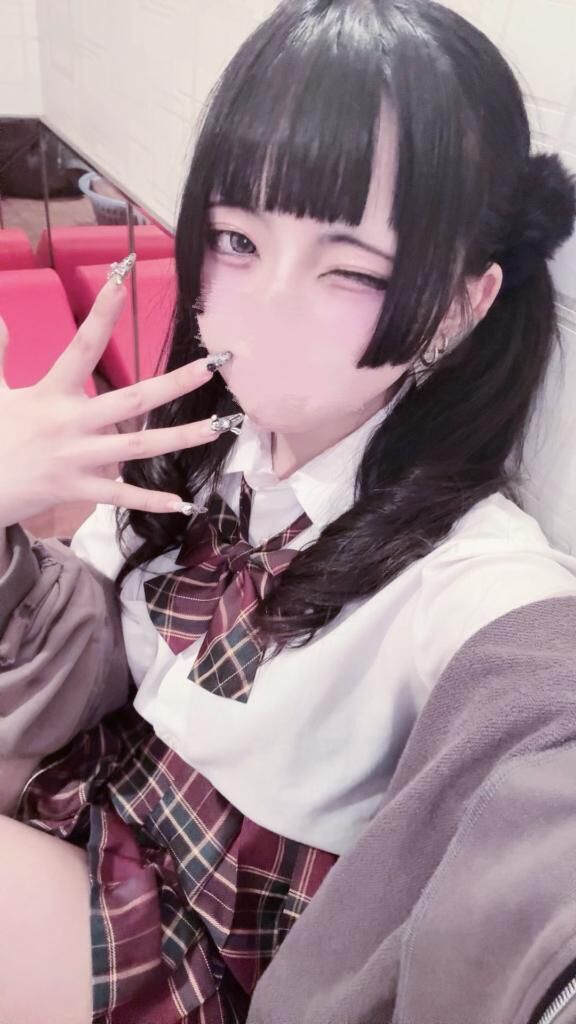 みんな褒め来て会いに来て♡^ ♡&gt; ♡♡ &lt; ♡^♡♡