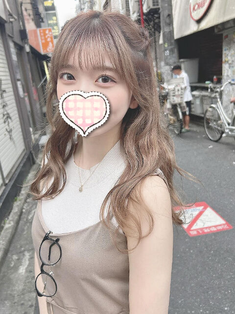 パイ〇ン色白のカラダを好き放題///