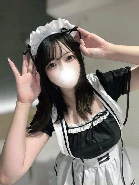 出勤します﫧