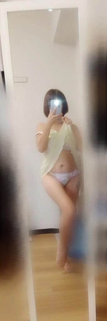 ビンクのハーフスケスケ