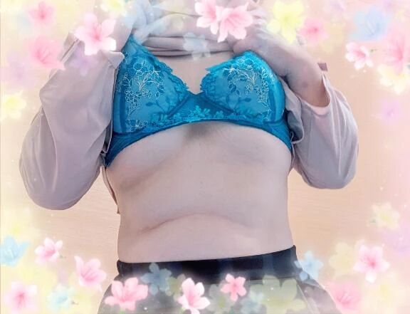 ブラを外してもらえませんか❓