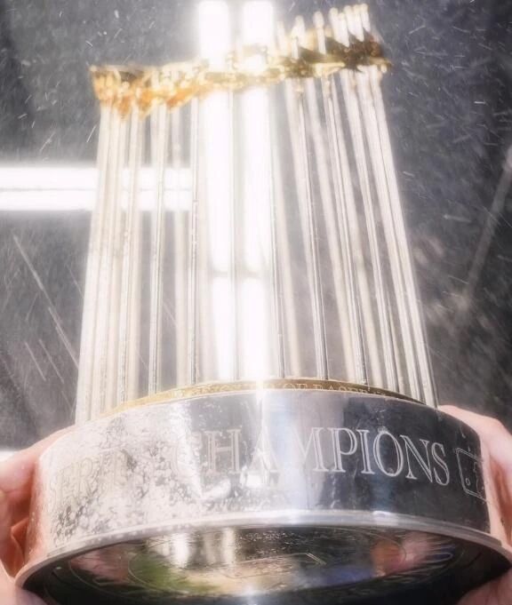 熱い1日、カーショーの涙に、もらい泣き