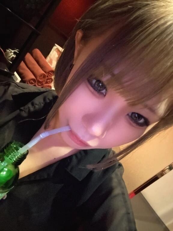 ﾍｰﾝ∠(  \'-\')／ｼﾝ！