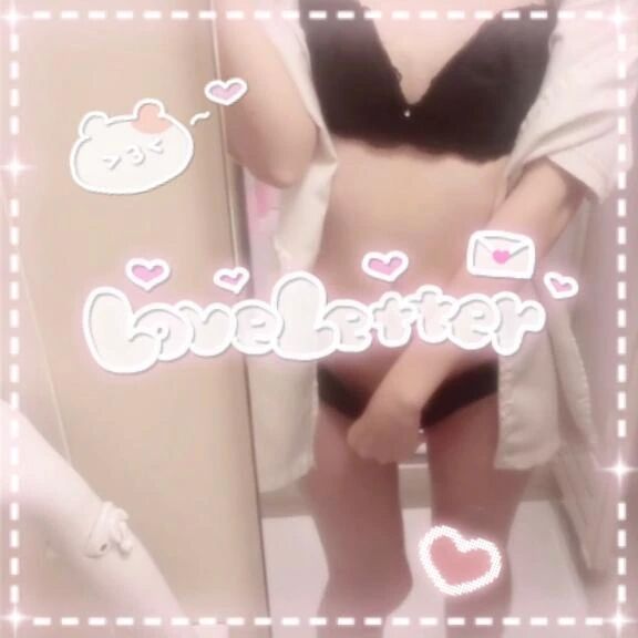 鏡に映る2人は……&#9825;