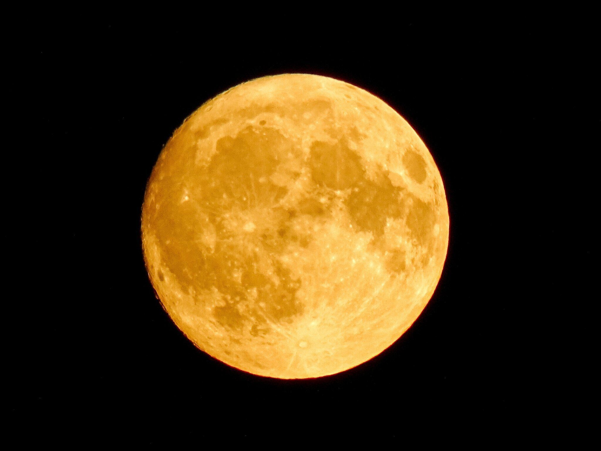 スーパームーン