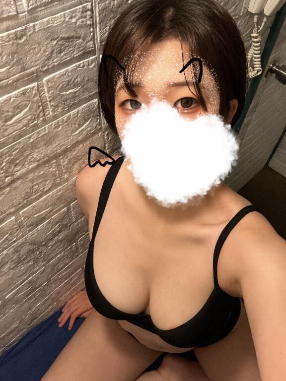 出勤してます&#129392;&#127820;