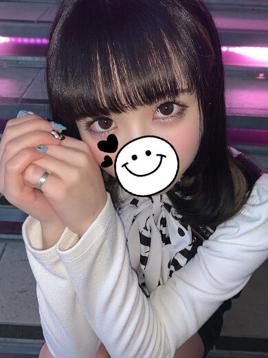 街中で目が合うと