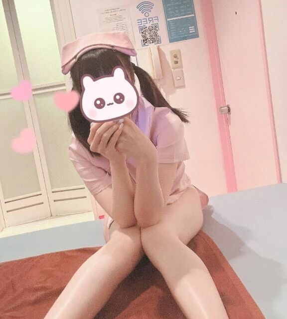 - ̗̀ ☺︎  ̖́-