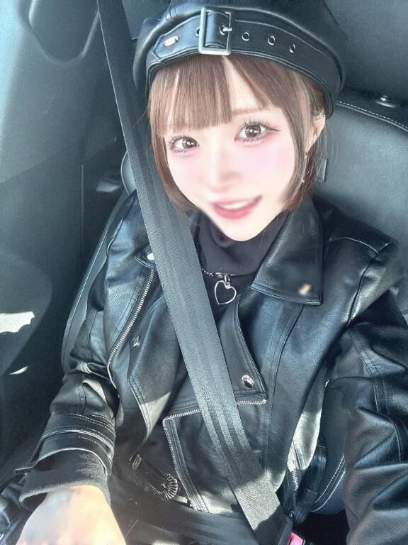 ご機嫌さん⊂(  ♡ ♡♡)⊃♡