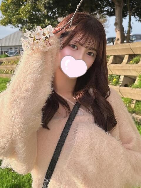 いちゃいちゃしてたら我慢できなくなって生挿入しちゃうみたいな