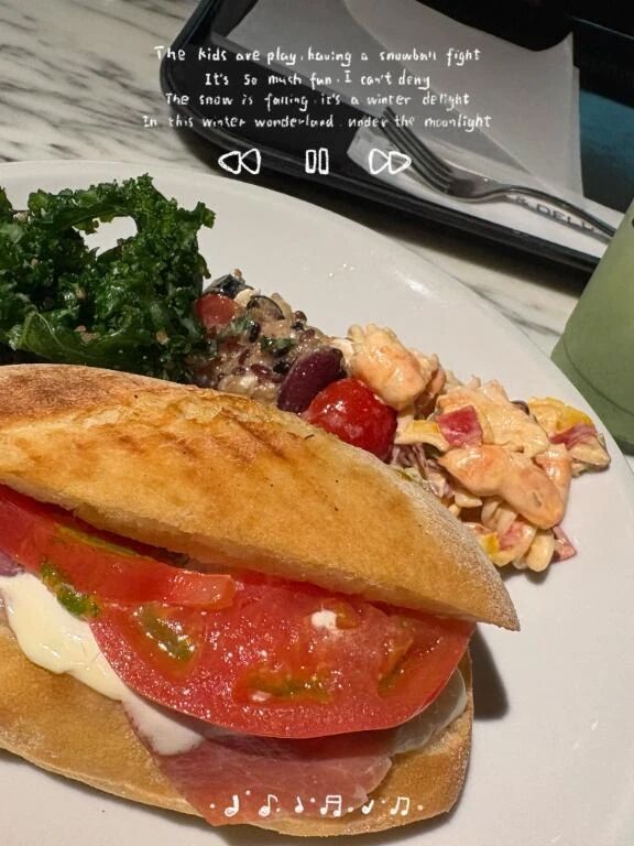 休日&#127860;&#9825;