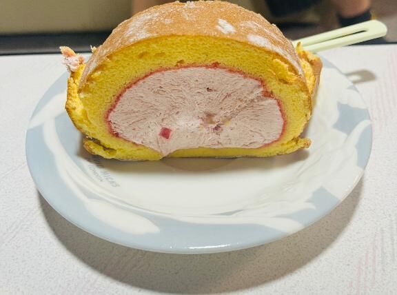 ロールケーキいただきました♡♡♡