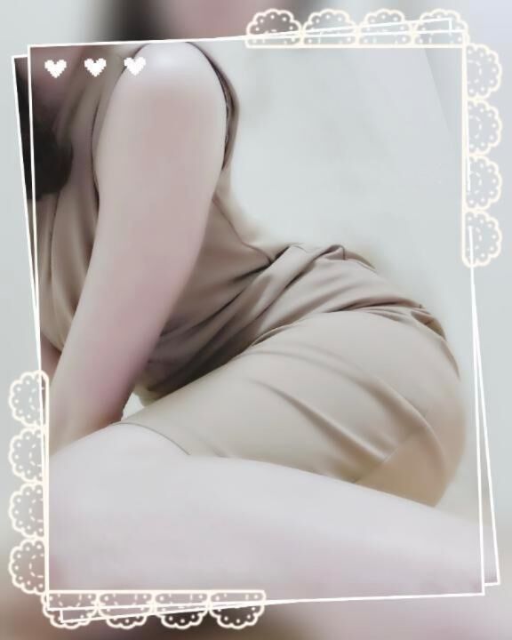 |♡ω♡｡)ﾁﾗｯ