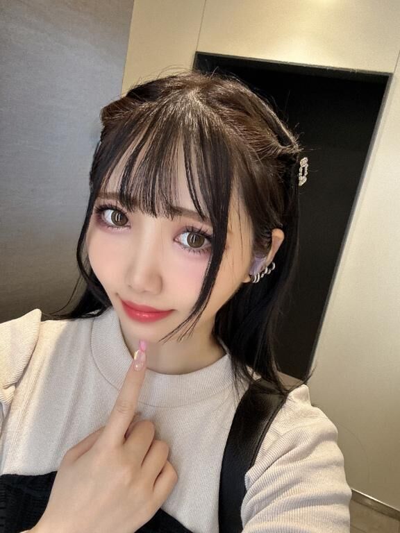 扉を開けたらまずはキス♡♡