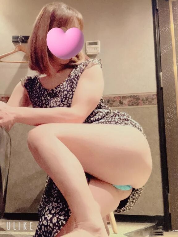 お店に居ます&#128155;