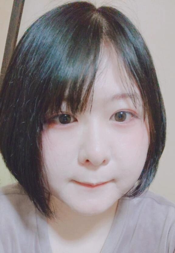 新しいコスメ買ったけど…