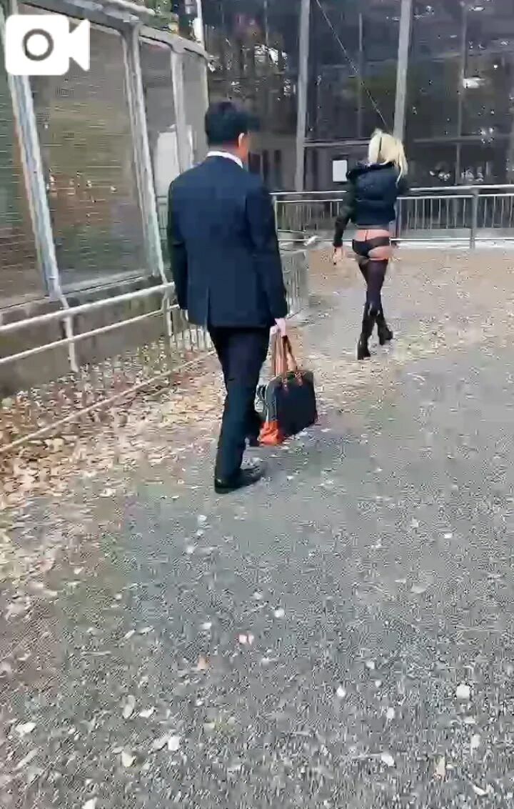 変態おほほメイドは帰宅してお掃除してますが、まだまだえっちなご奉仕ぷれい希望です殺✨