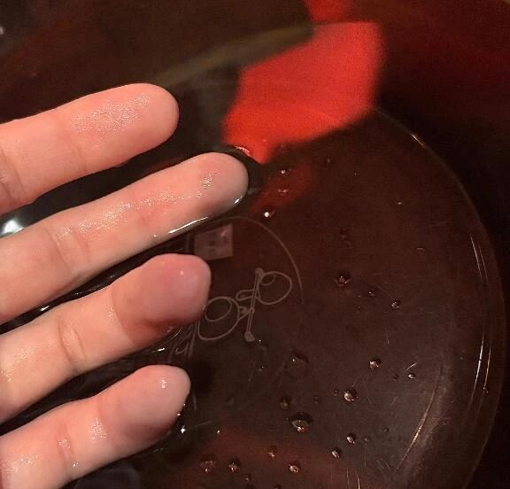 誰か絆創膏買ってきてぇ