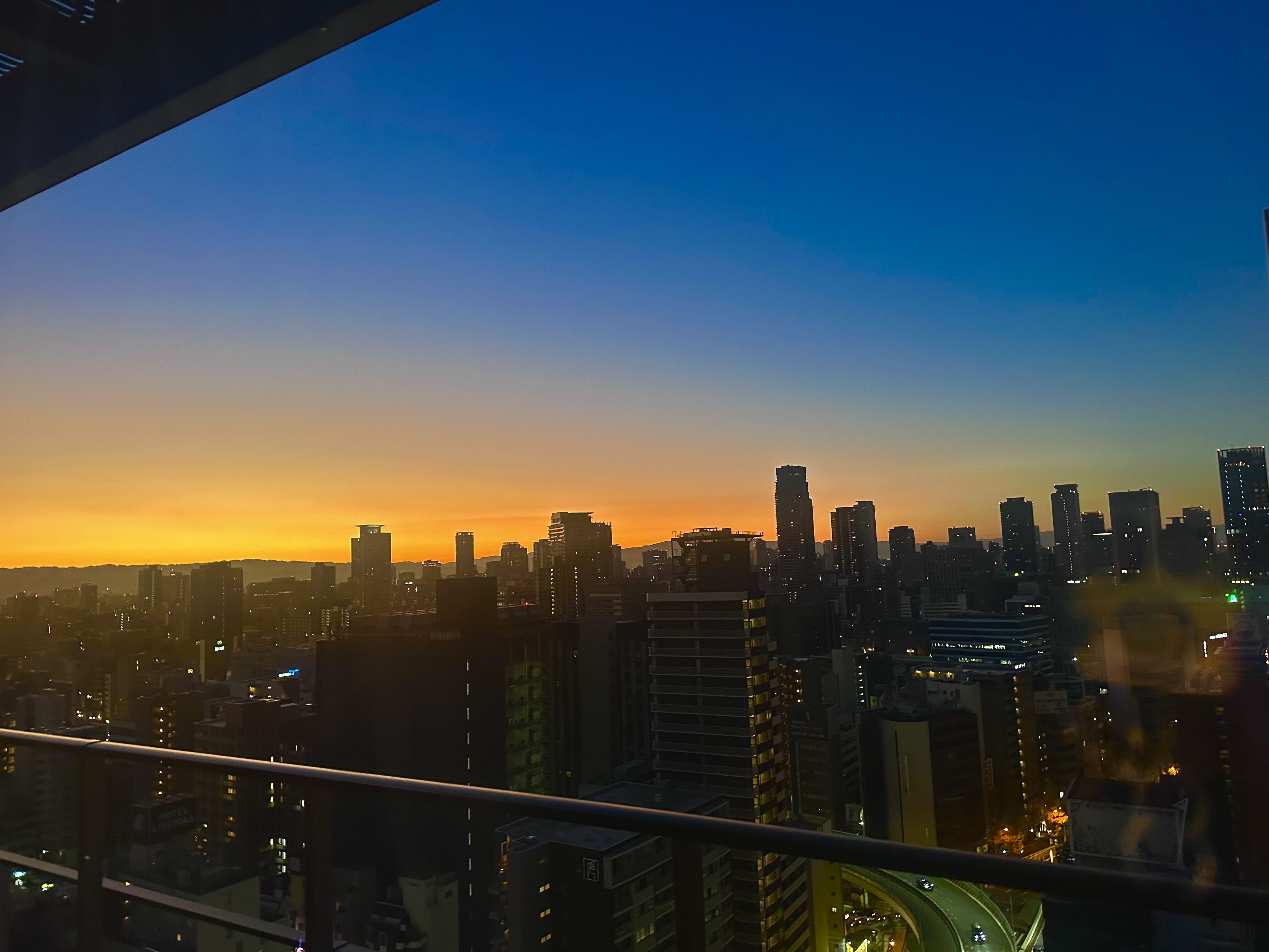 今日の午後には新横浜に向かいそこから車で東京へ向かう