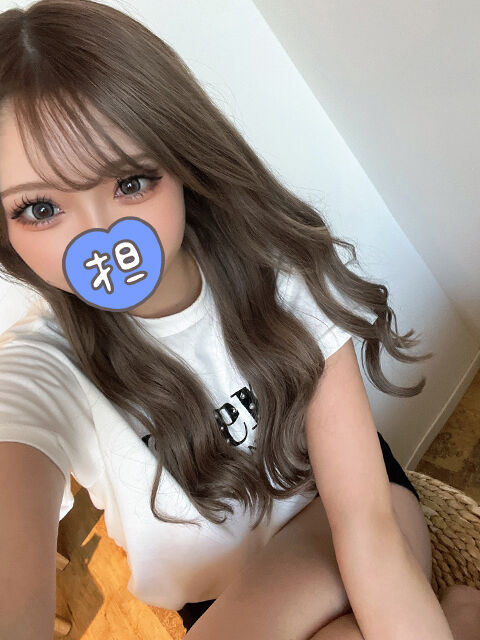 お菓子に負けたくない(; ♡ `д♡´)