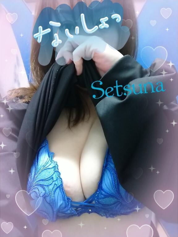 ミニスカートに黒ストで。。