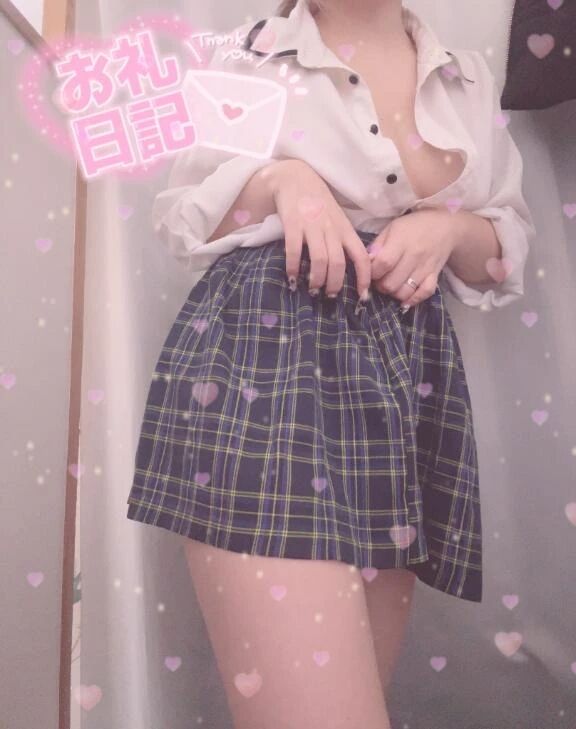 イカつい見た目にも情け容赦なし！？挑発調教シちゃうビッ痴●な女王様