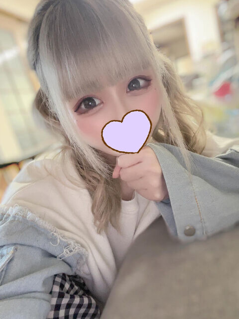 ドア開けてほかに人にエッチな声聞かせちゃって恥ずかしかったで  す