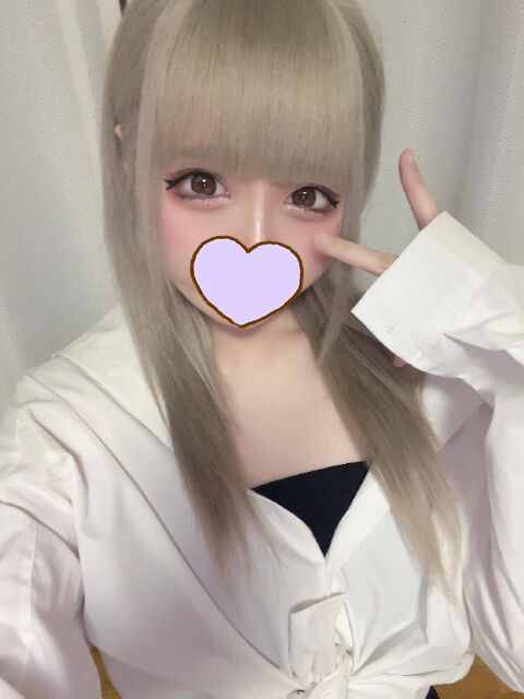 激しいピストンに水たまりが出来るほど潮吹いちゃった