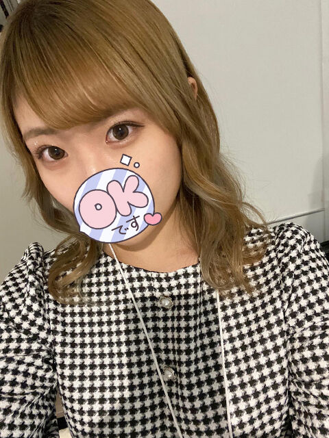 おち〇ぽ入れて…って(￣﹃￣)