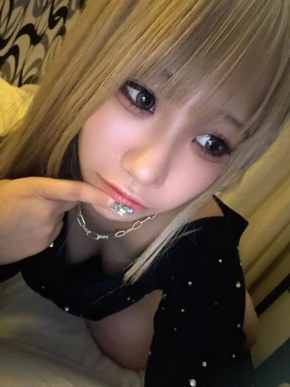 寝れなくてゴロゴロ