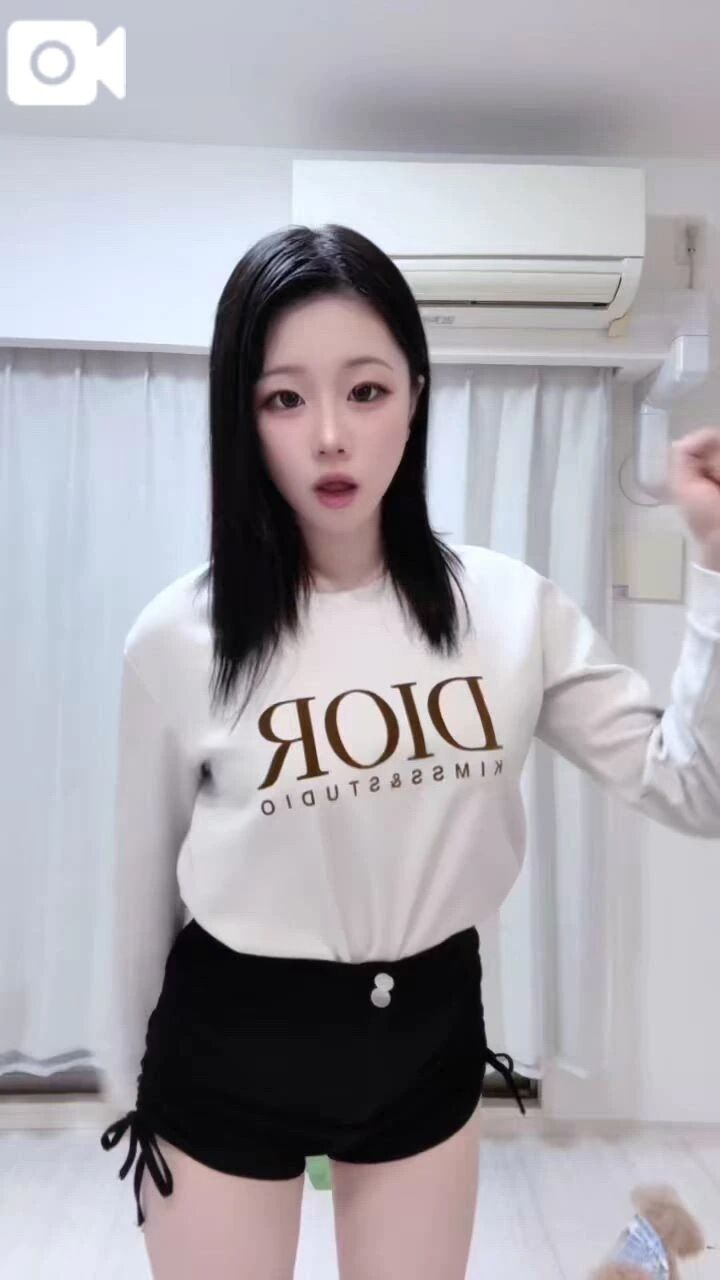 コンコンコンっ♡