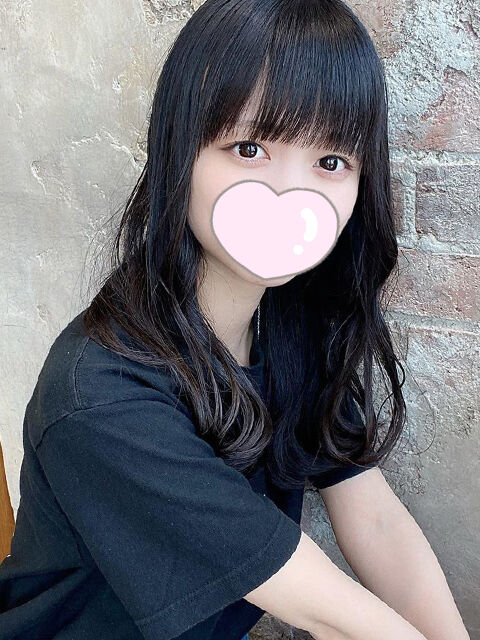 お気に下着を試着中