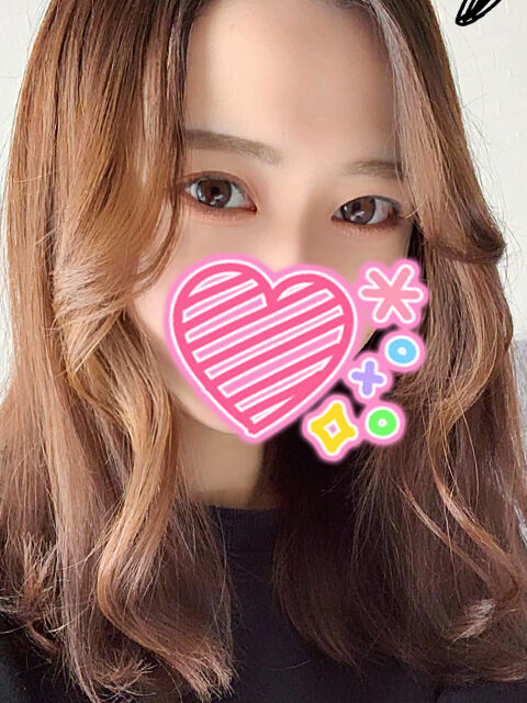 すこしだけ|´ `*)チラ *。