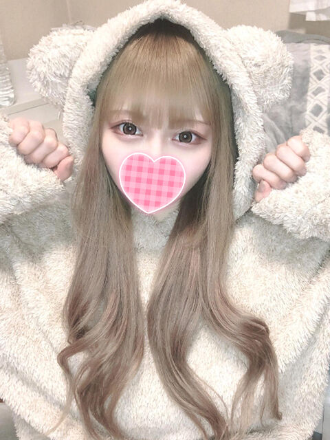 寝バックで中〇し・・・