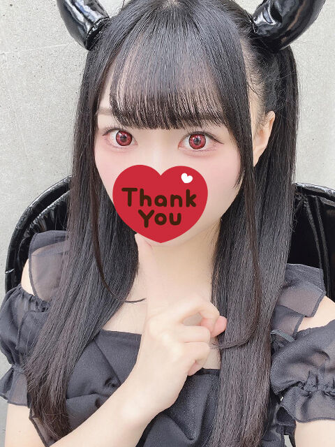 若い男が、淫乱痴女に弄ばれたくてご来店です(≧∀≦)