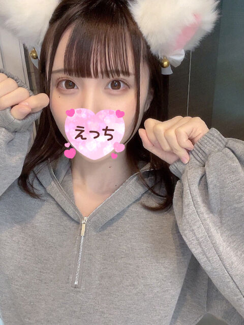 ビジホの窓際でバックで突かれまくった