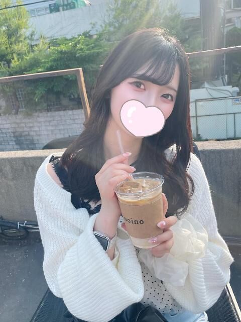 ちゅーしながら挿入して二人であんあん喘いであえて外だししてな  んかキュンとした