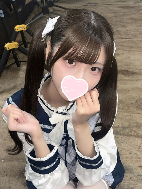 シャワーの音…